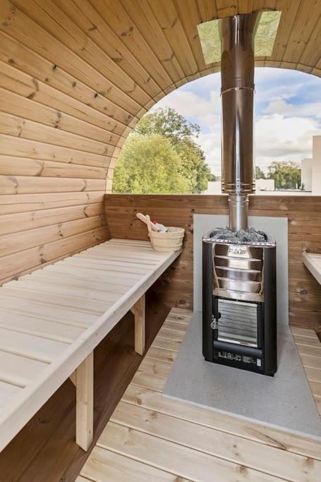 Schitterende Loft Met Jacuzzi En Sauna In Mechelen Exterior foto