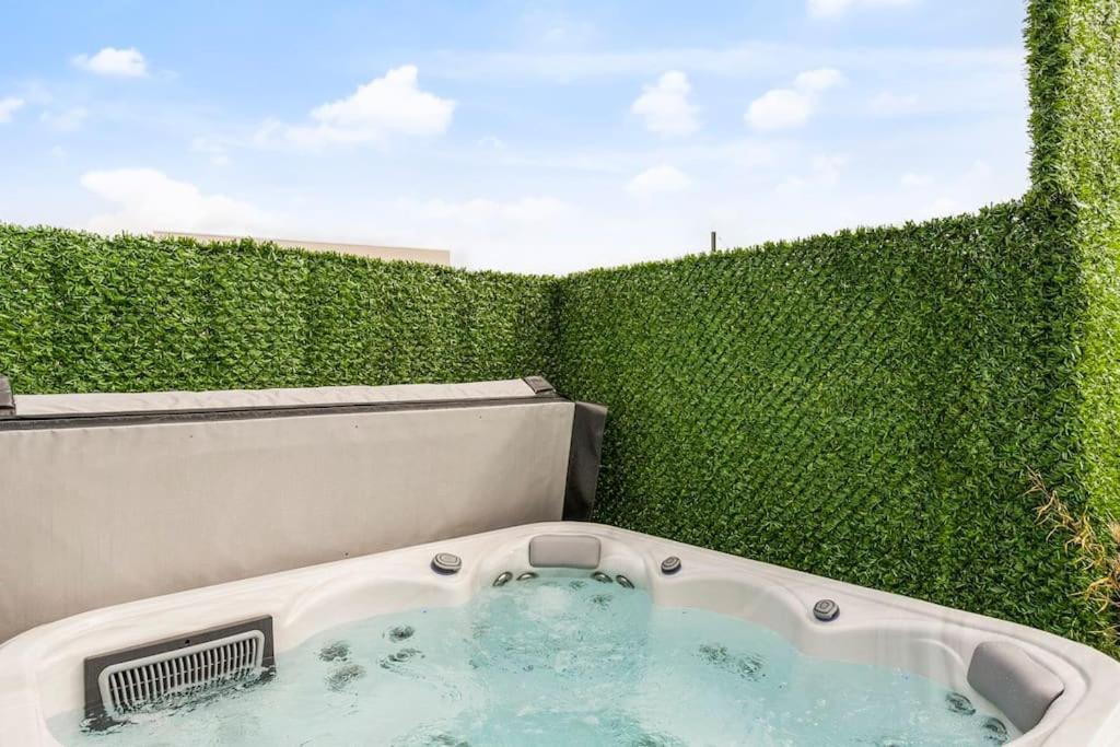 Schitterende Loft Met Jacuzzi En Sauna In Mechelen Exterior foto